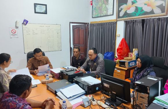Perkuat Koordinasi Penataan Ruang, Kantor Pertanahan Kabupaten Klungkung Laksanakan  Rapat PKKPR Nonberusaha Bersama Dinas PUPRPKP