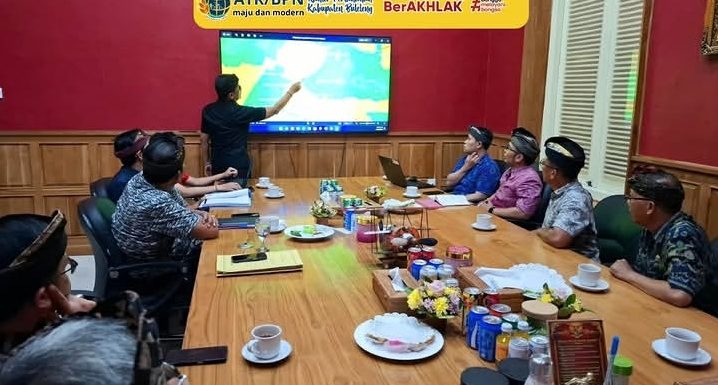 Kasi Pengadaan Tanah Kantah Buleleng Mengikuti Rapat Koordinasi  Terkait Pembebasan Lahan untuk Akses Jalan Menuju Sport Center